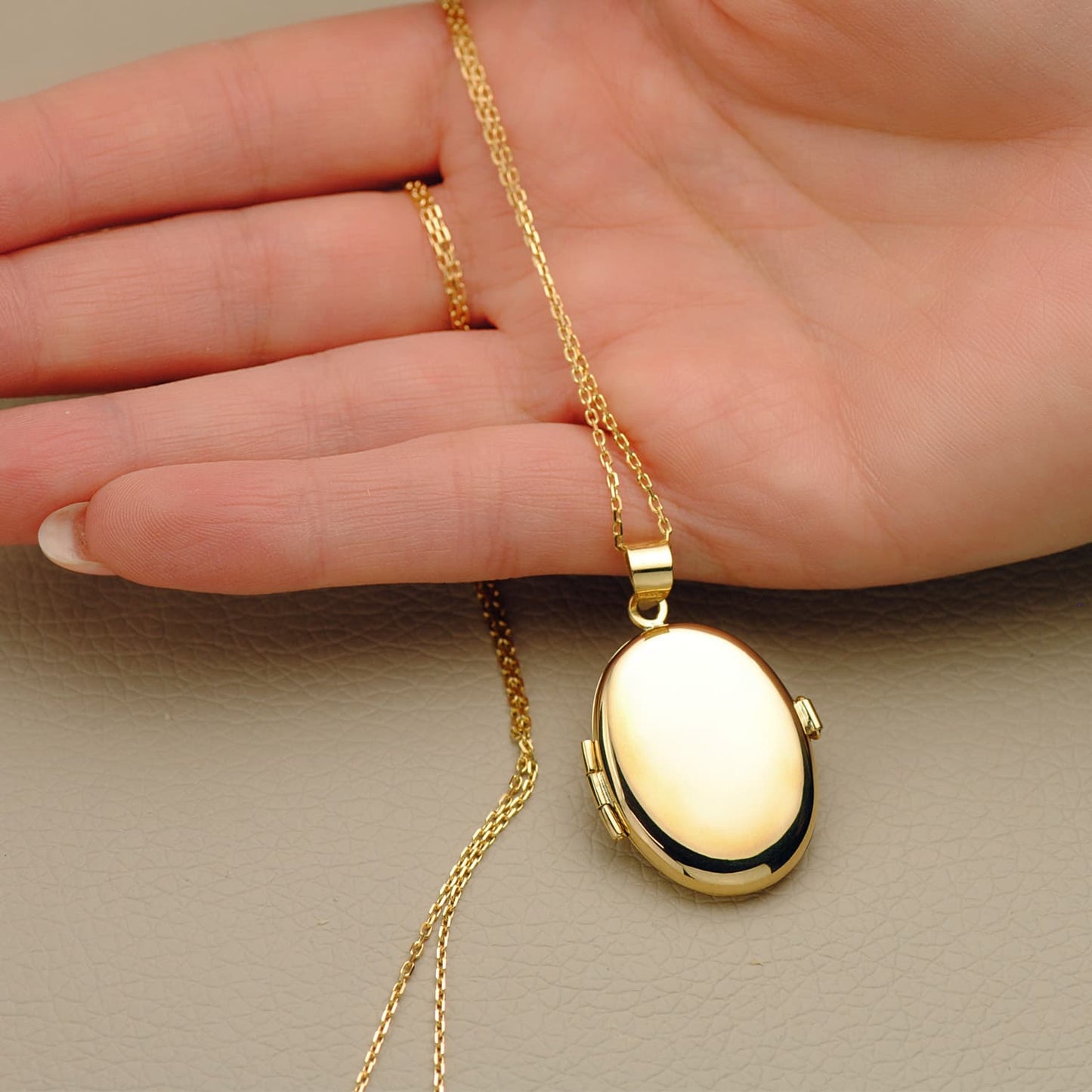 Guardapelo Dije Portafotos Oro Amarillo Oval Liso 18k - 25x20 mm