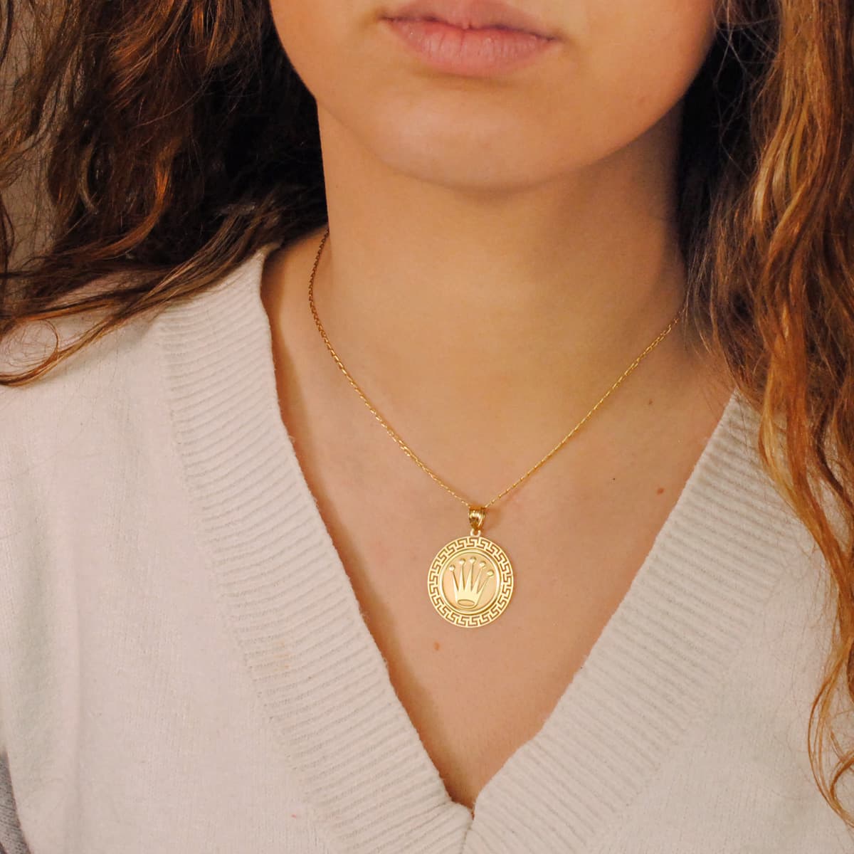 Compra de collares de oro en Madrid Joyería Ferraz en Calle Ferraz ofrece tasaciones profesionales y compra inmediata con pago seguro al mejor precio por collares de oro de 18k y 24k Especialistas en alta joyería