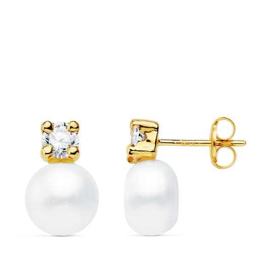 Pendientes de oro amarillo con perla y detalle de garras en 12×8 mm.