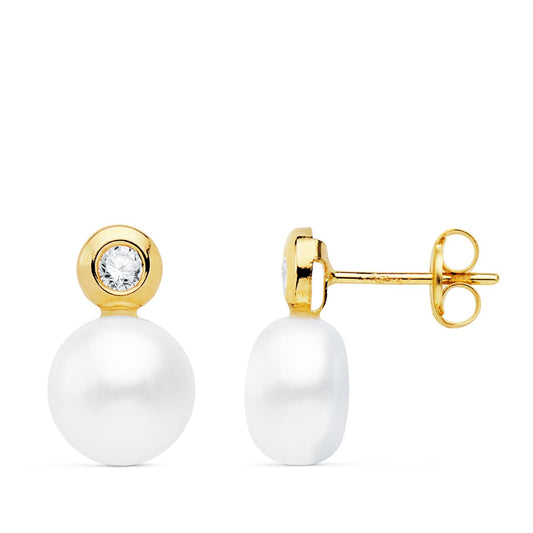 Pendientes de oro amarillo con perla y engaste en chatón 13×8 mm.