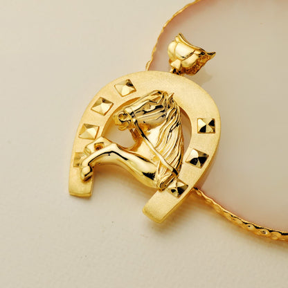 Colgante oro amarillo herradura con caballo 18k 48×40 mm